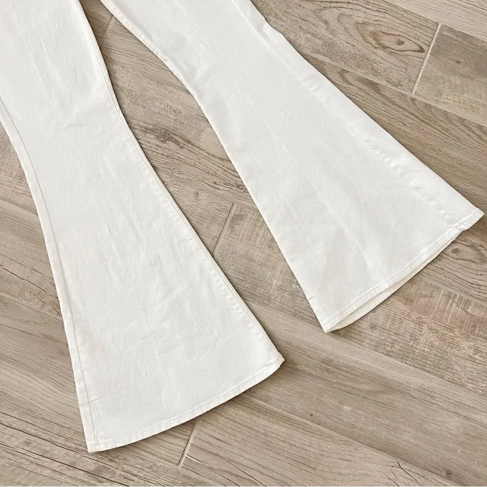 NWT 7 For All Mankind Mega Flare Jeans in Clean White Sz 30